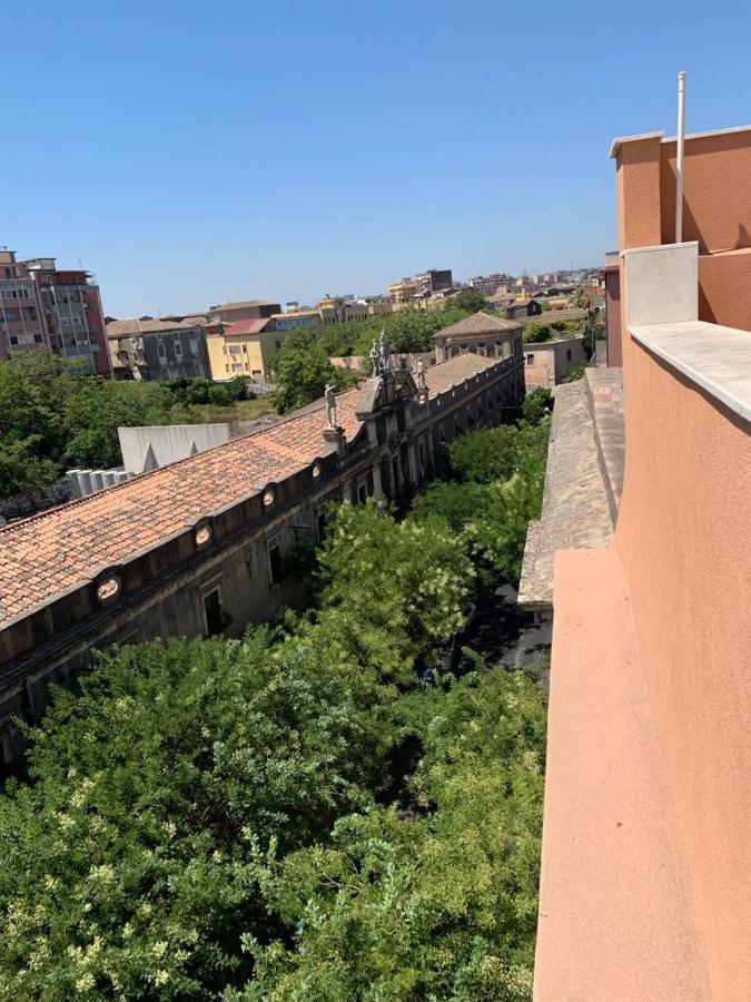 Donna Luisa-Catania Charming Apartment Exterior photo