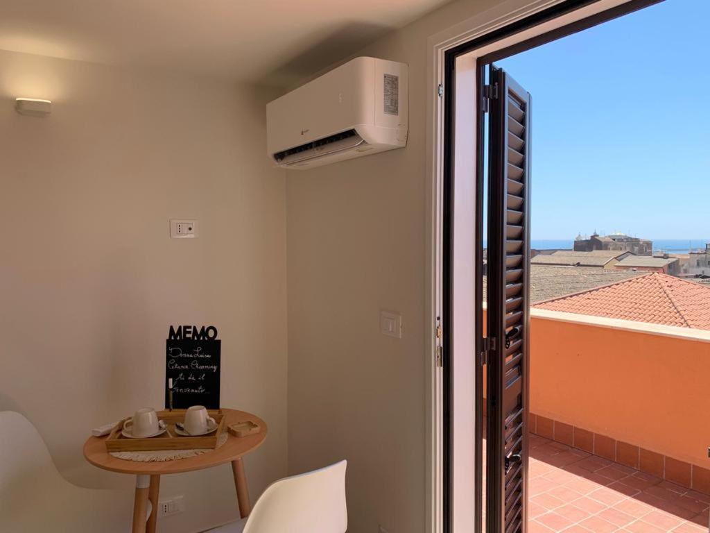 Donna Luisa-Catania Charming Apartment Exterior photo