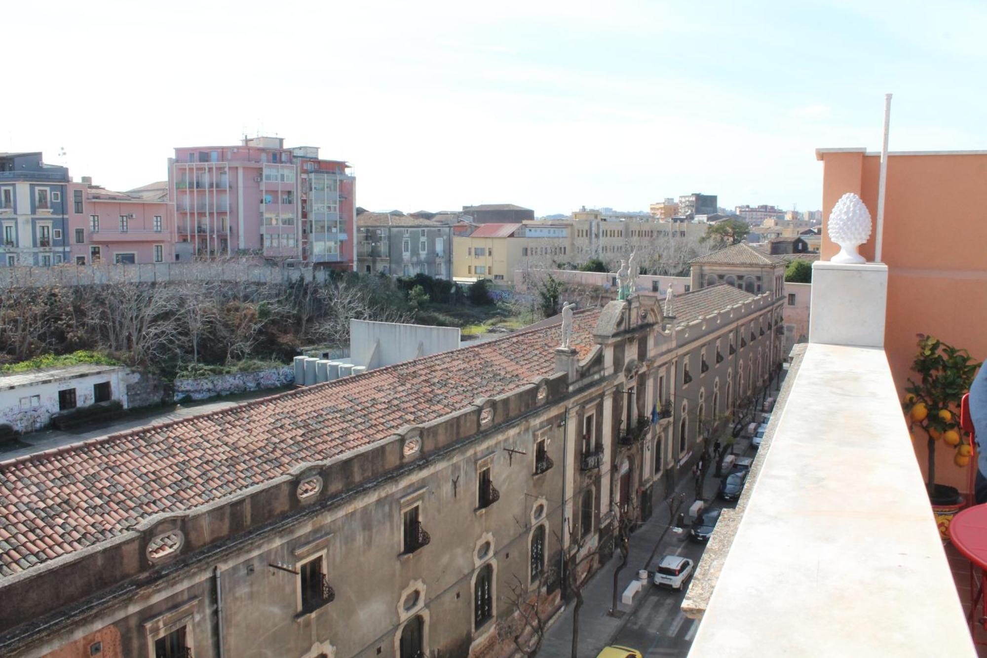 Donna Luisa-Catania Charming Apartment Exterior photo